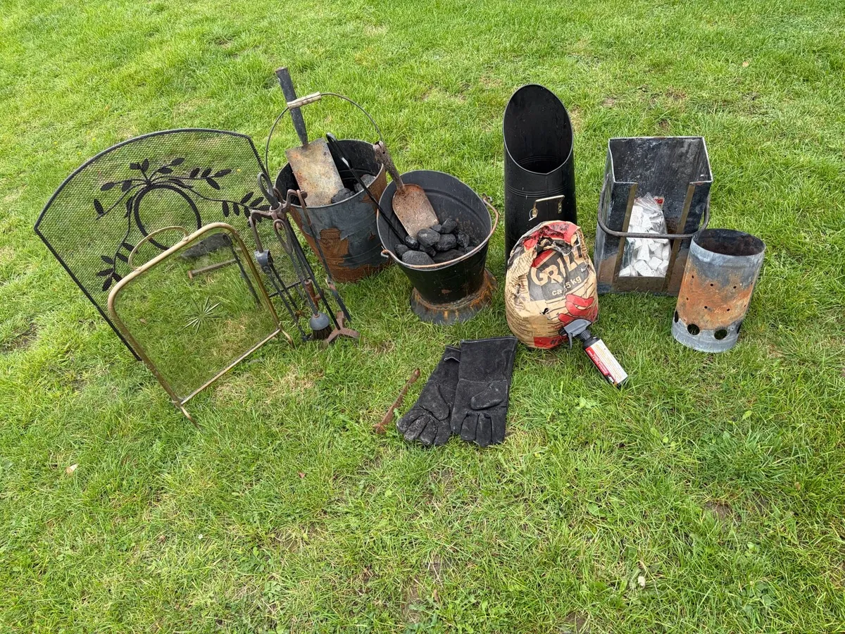fire place items (house clear outs ) €30 all - Image 1