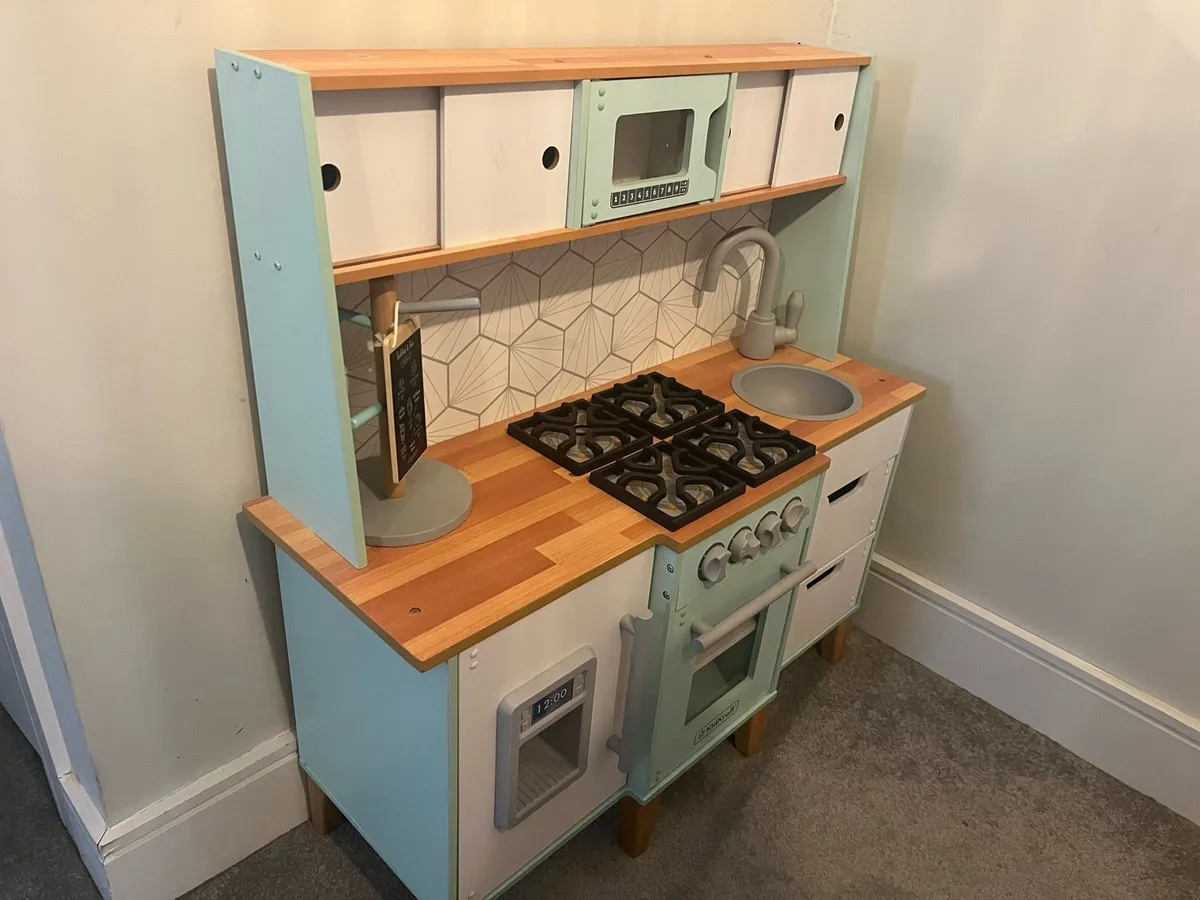 KidKraft Kids Wooden Play Kitchen - Image 2
