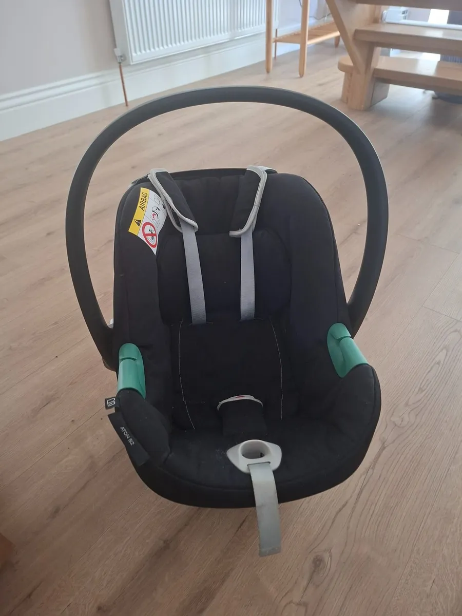 Isofix base and aton car seat - Image 2