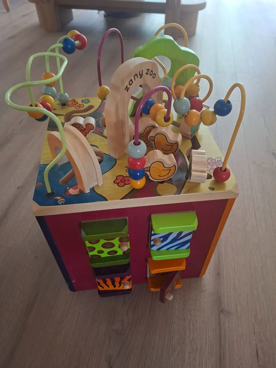 Battat zany zoo wooden activity cube assortment - Image 1
