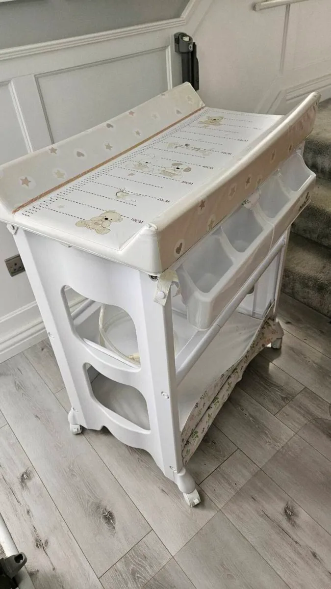 Babylo Changing Unit - Image 1