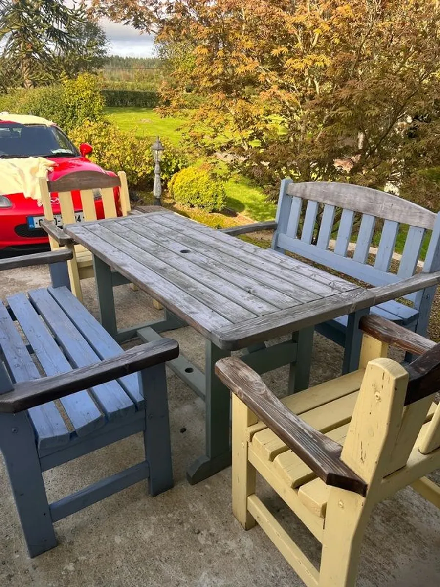 Solid wood garden furniture set - Image 2