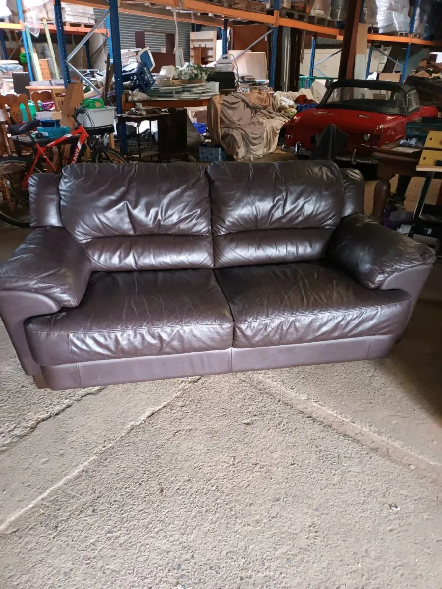 Italian Leather Suite - Image 3