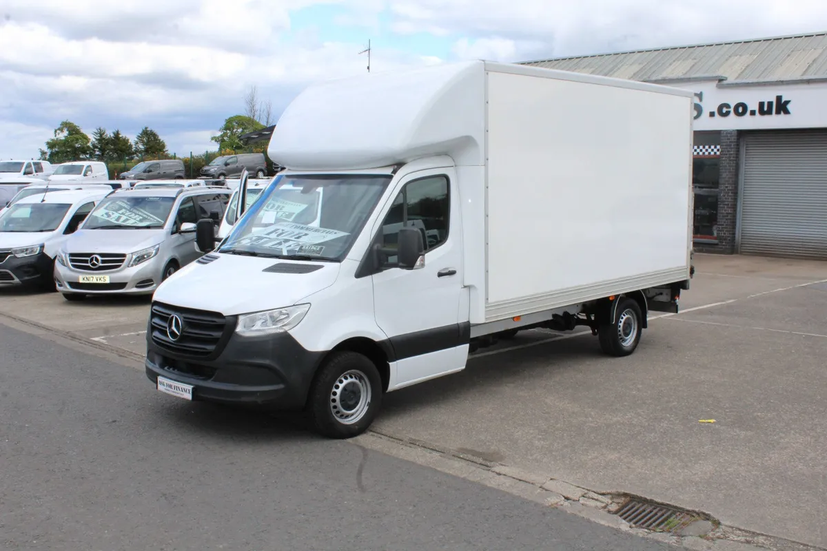 2023 Mercedes-Benz Sprinter 315 Luton Tail Lift - Image 1