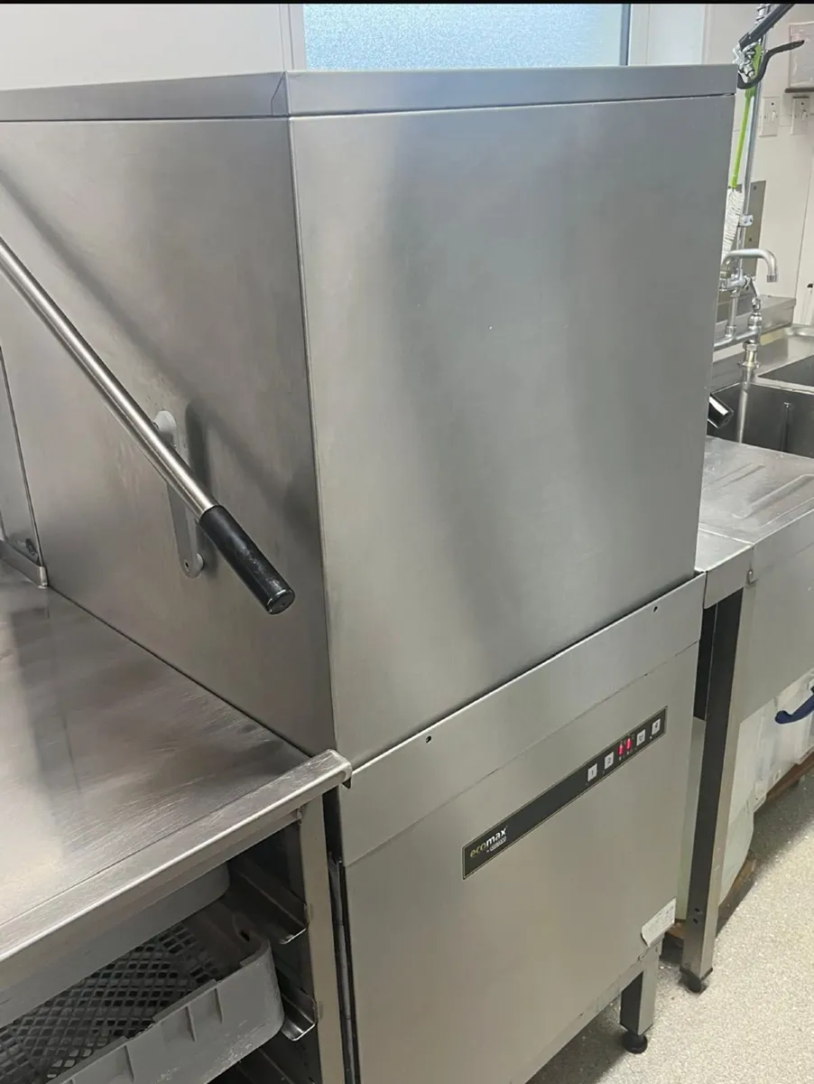 Hobart Passthrough Dishwasher - Image 1