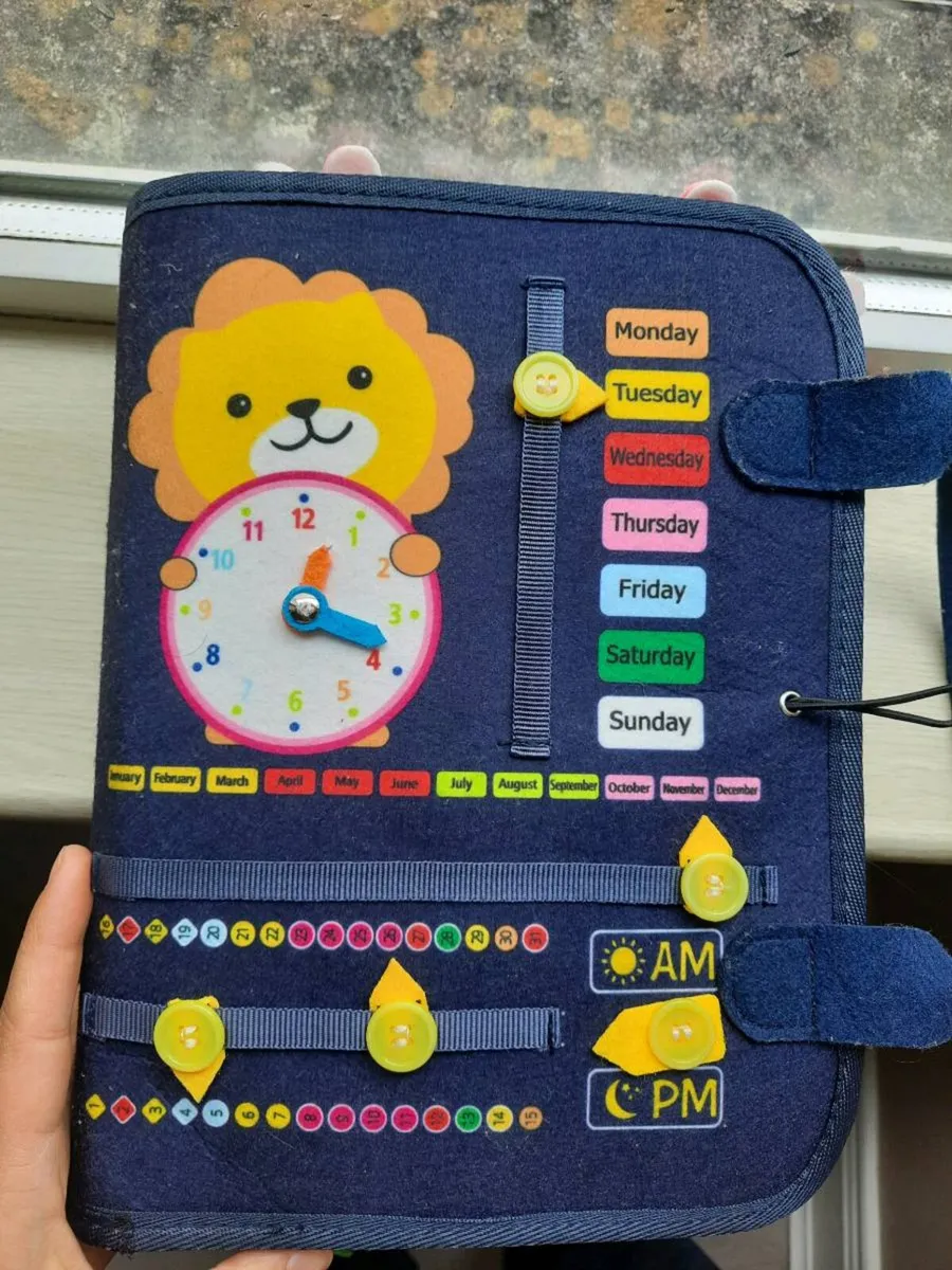Busy book - Image 1