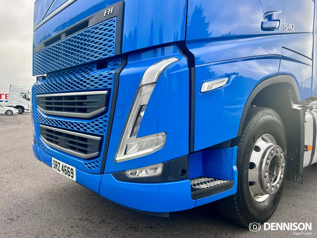 Volvo FH540 Sleeper Cab (2021) For Sale - Image 4