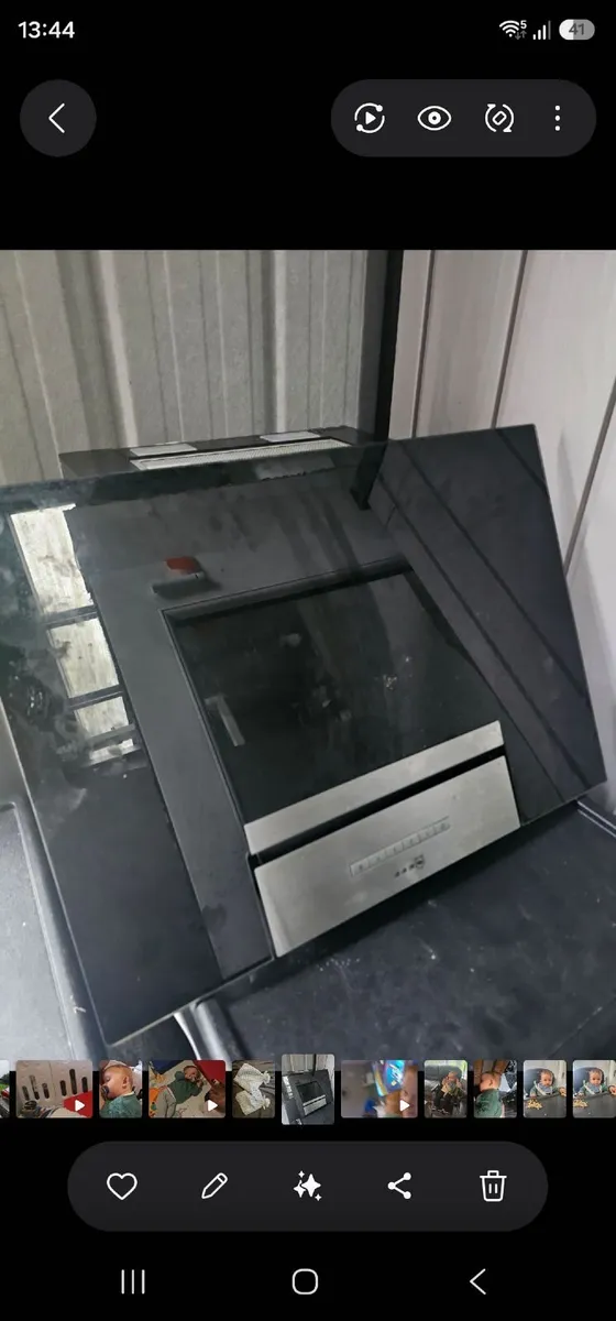 NEFF Chimney Cooker Hood Extractor - Image 1