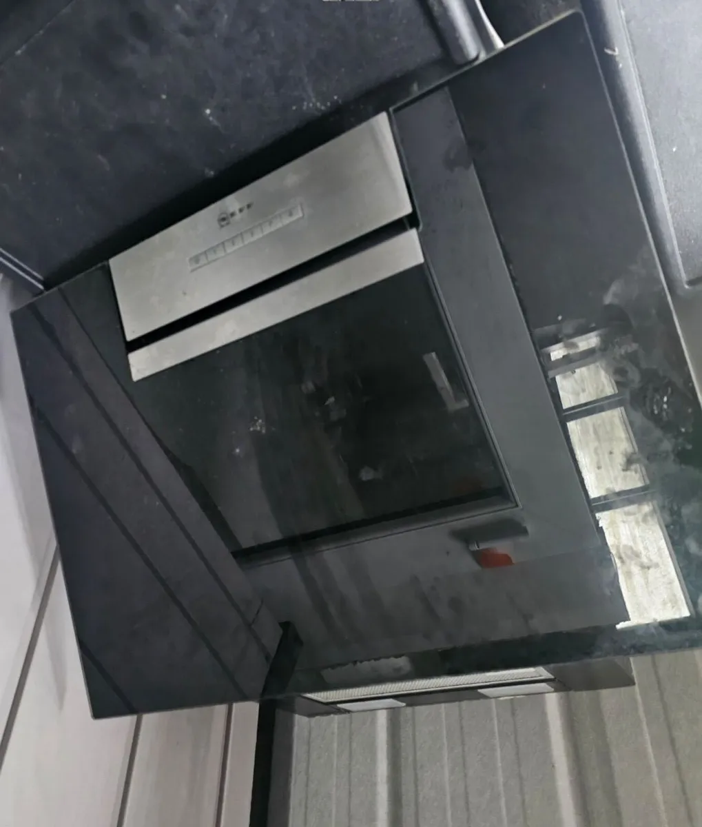 NEFF Chimney Cooker Hood Extractor - Image 2