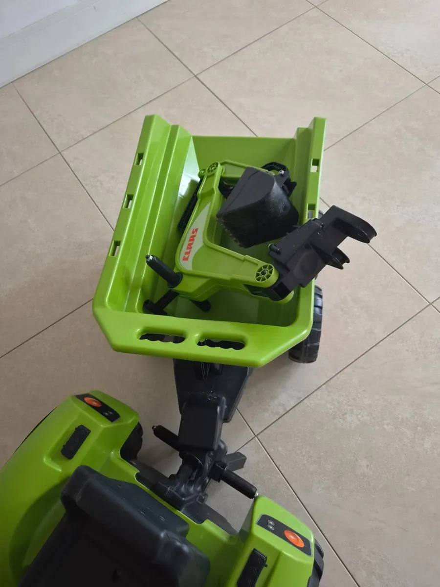 Kids tractor and trailer - Image 2