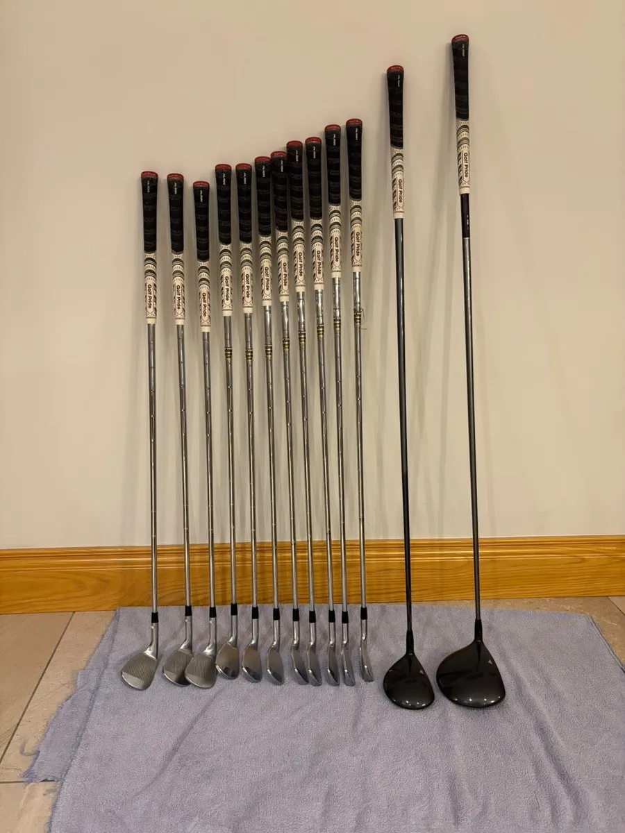 Titleist Golf Clubs - Image 1