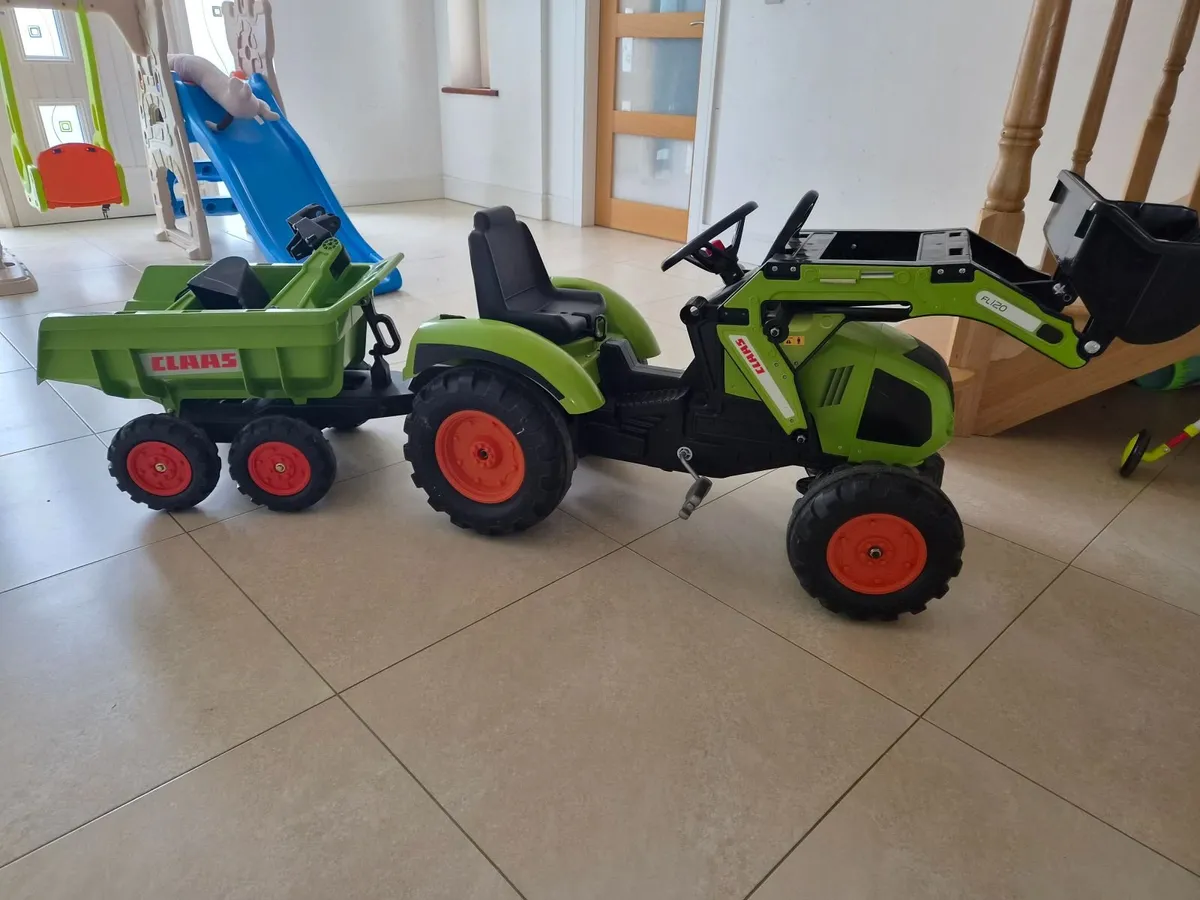 Kids tractor and trailer - Image 3