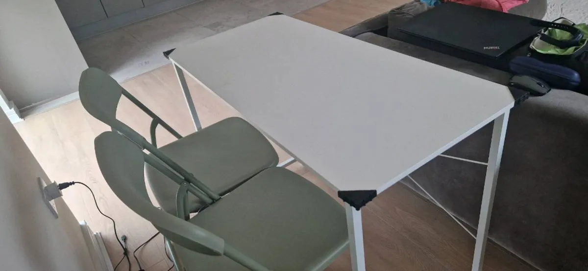 A table with 2 chairs - Image 2