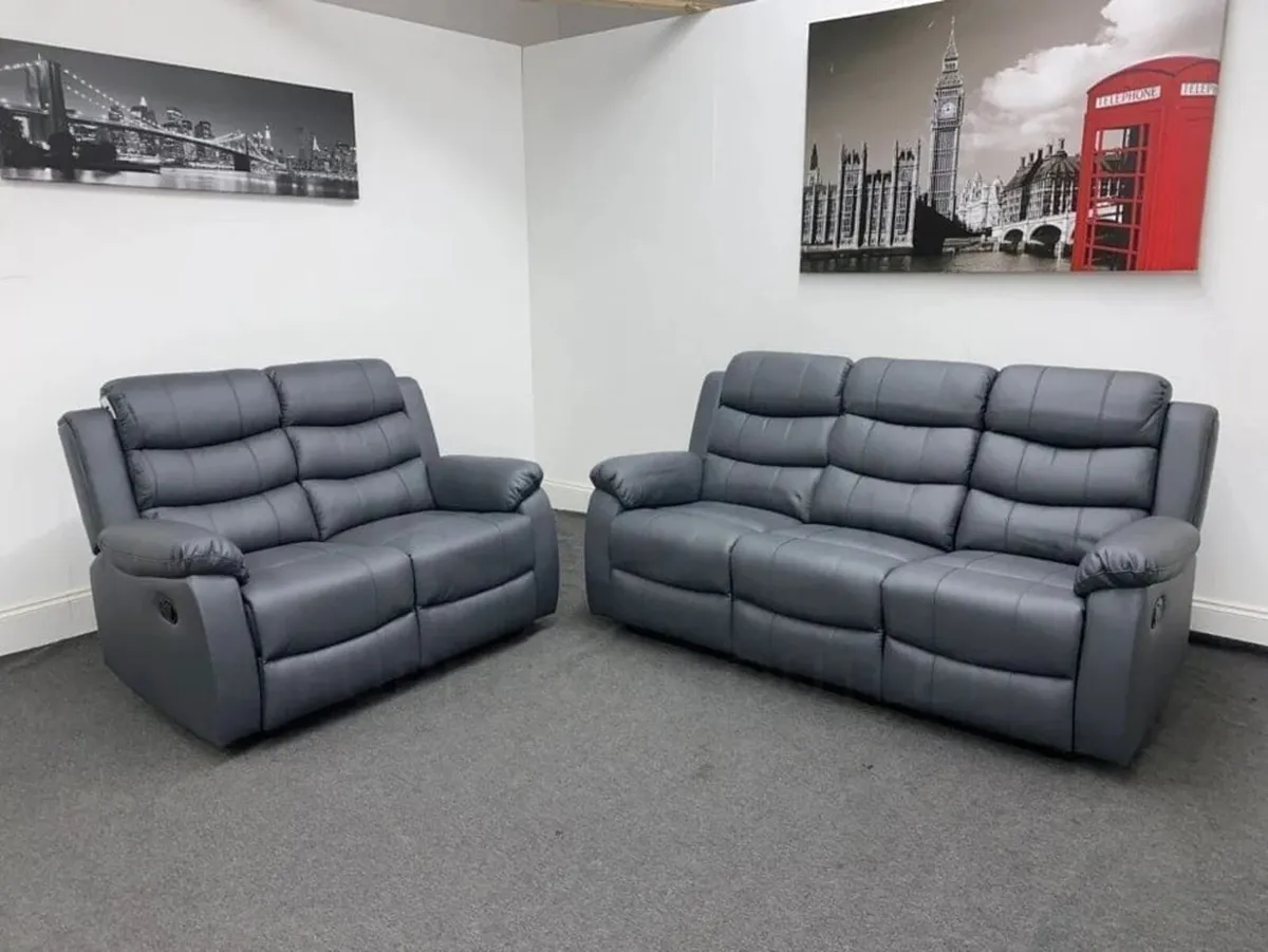 3+2 Roma Leather Manual Recliner Sofa - Image 1