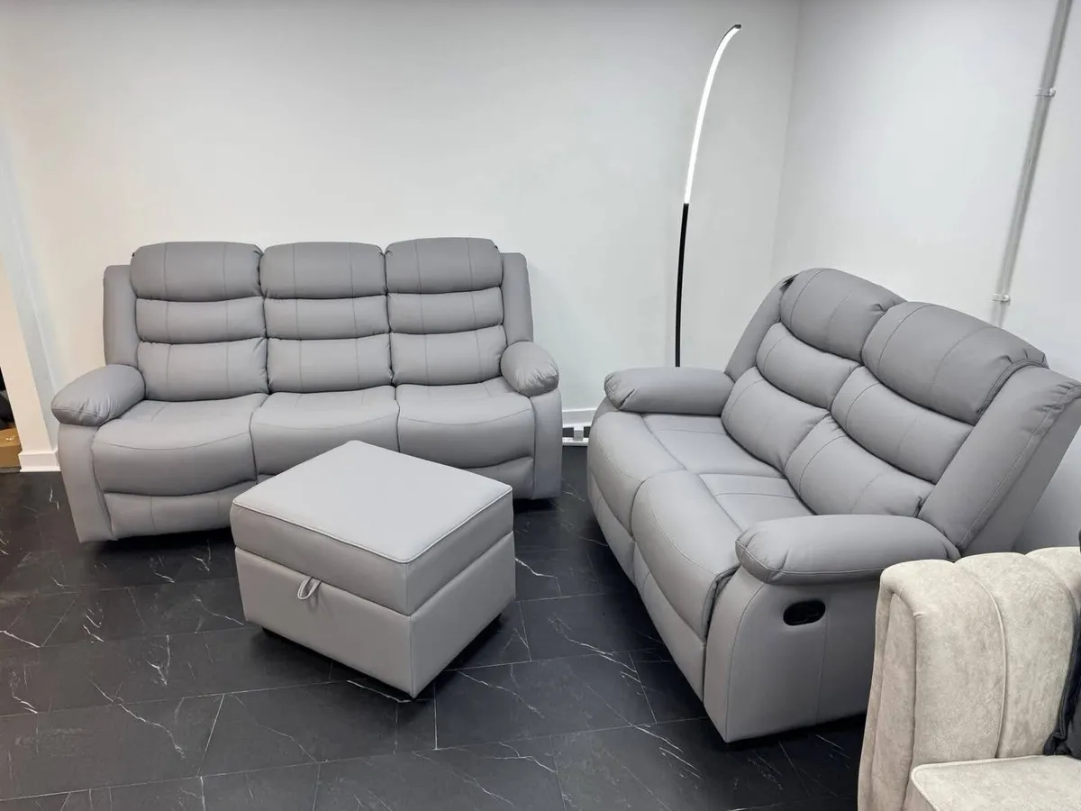 3+2 Roma Leather Manual Recliner Sofa - Image 3
