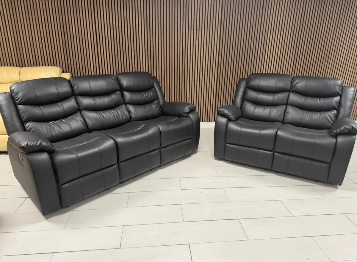 3+2 Roma Leather Manual Recliner Sofa - Image 4