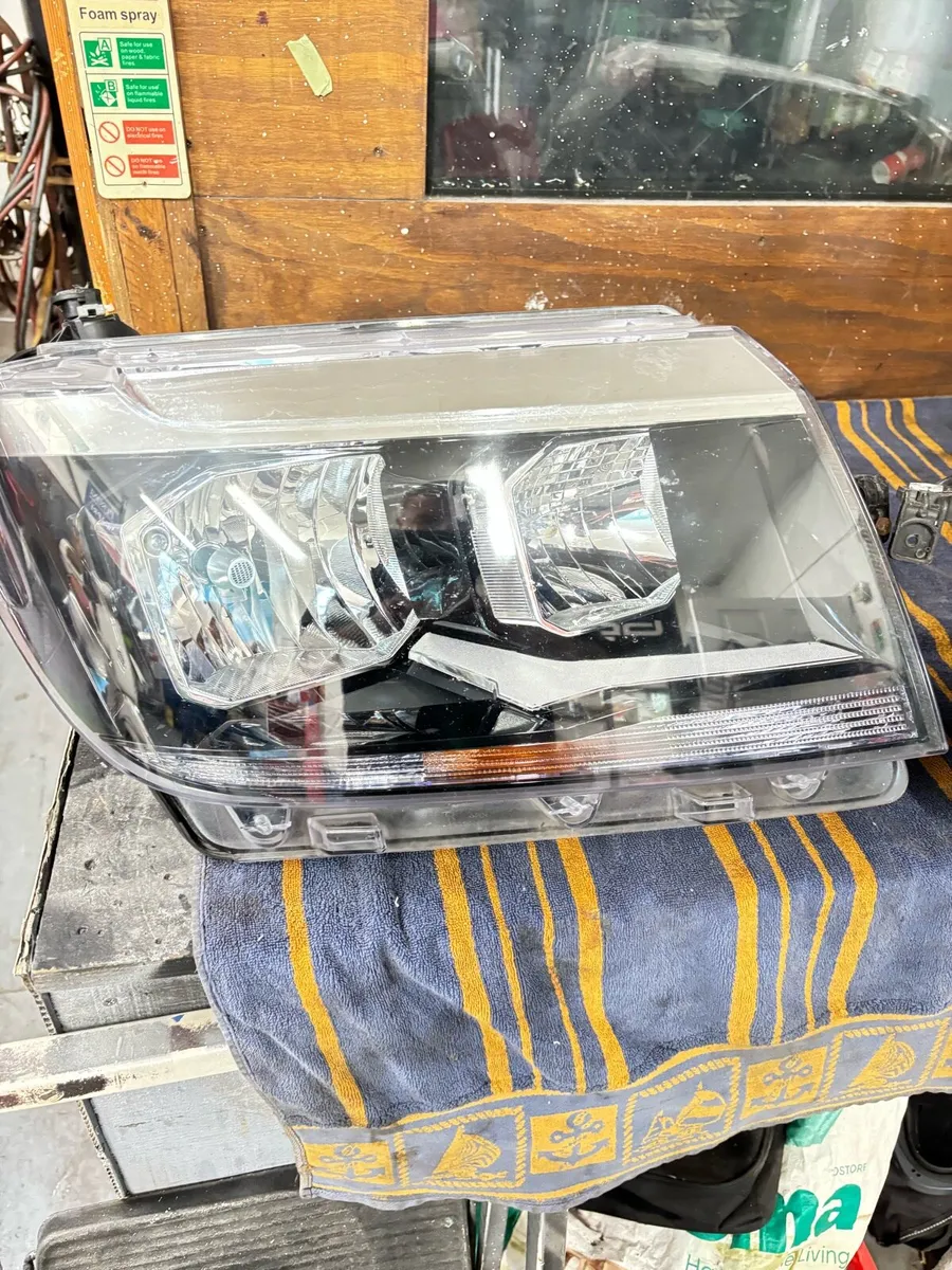 2021 VW crafter Headlights ( pair ) - Image 2
