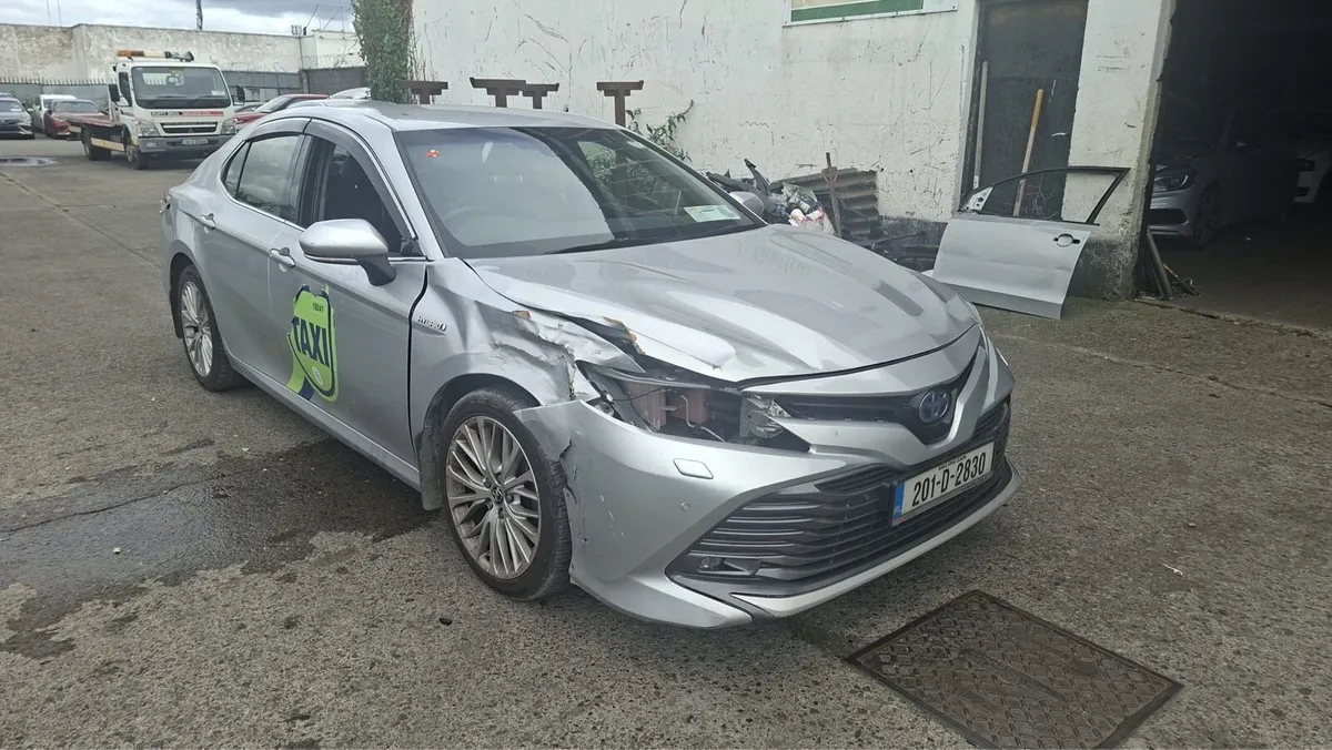 20 Camry - Image 4