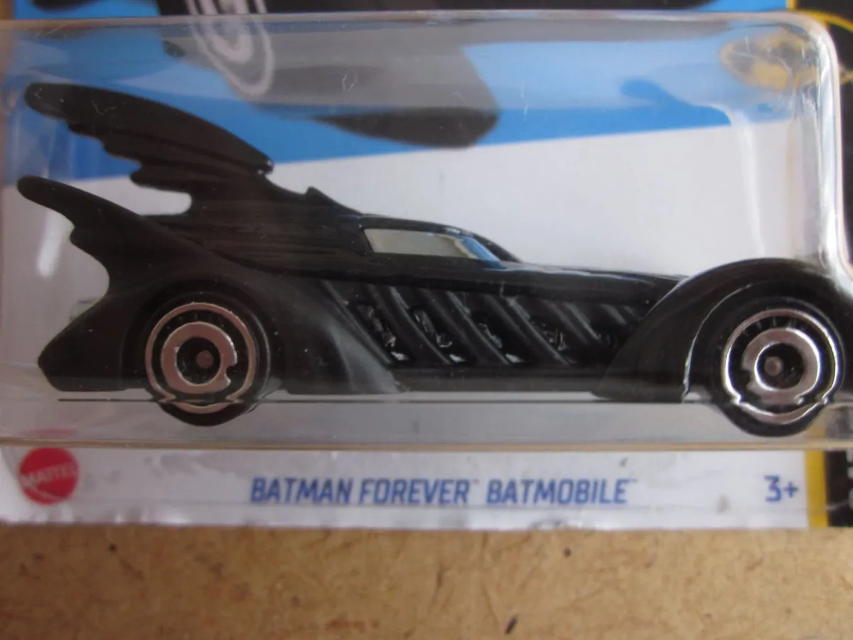 Hot Wheels Batman Forever Batmobile New - Image 2