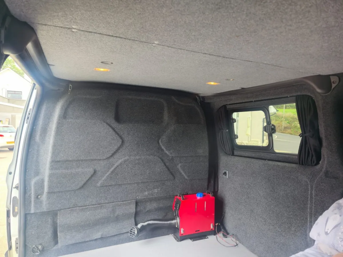 Camper 2018 ford custom - Image 3