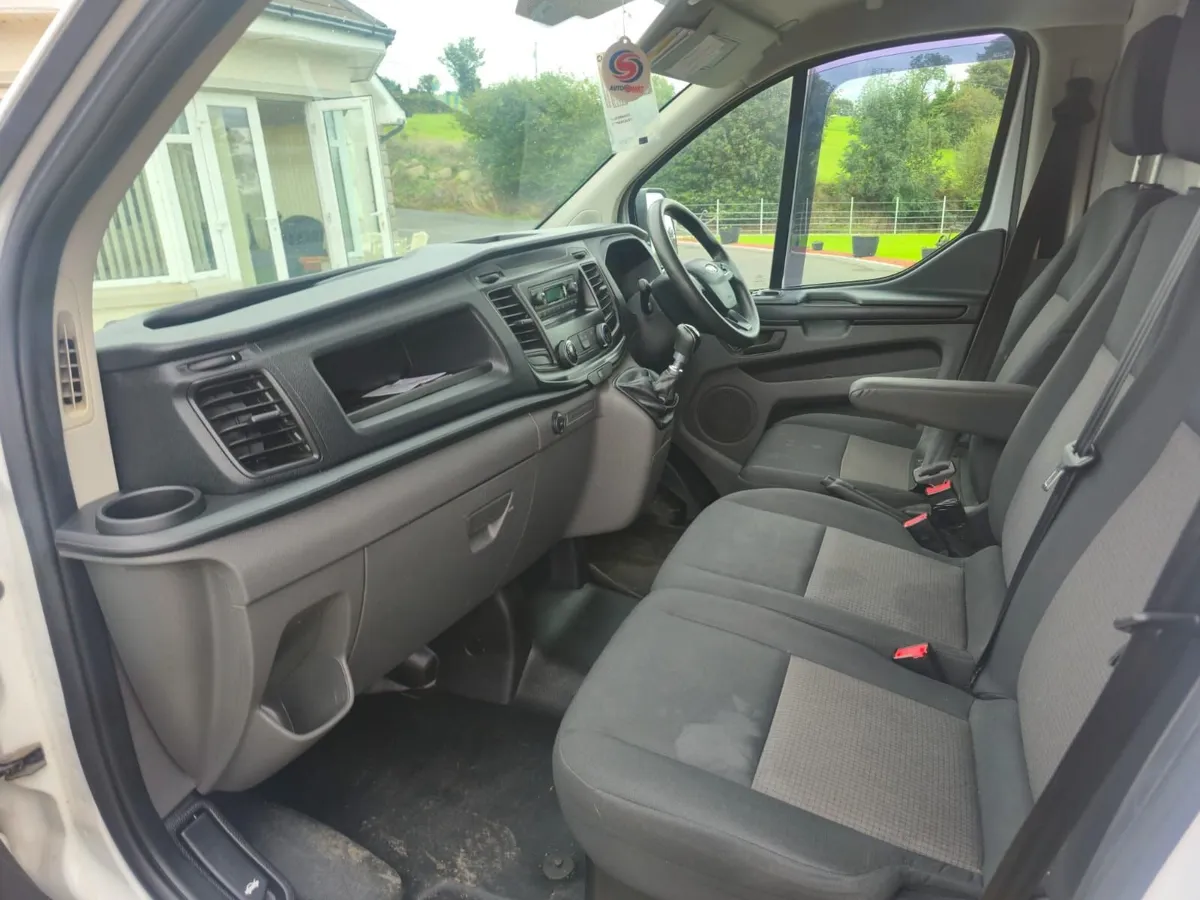 Camper 2018 ford custom - Image 2