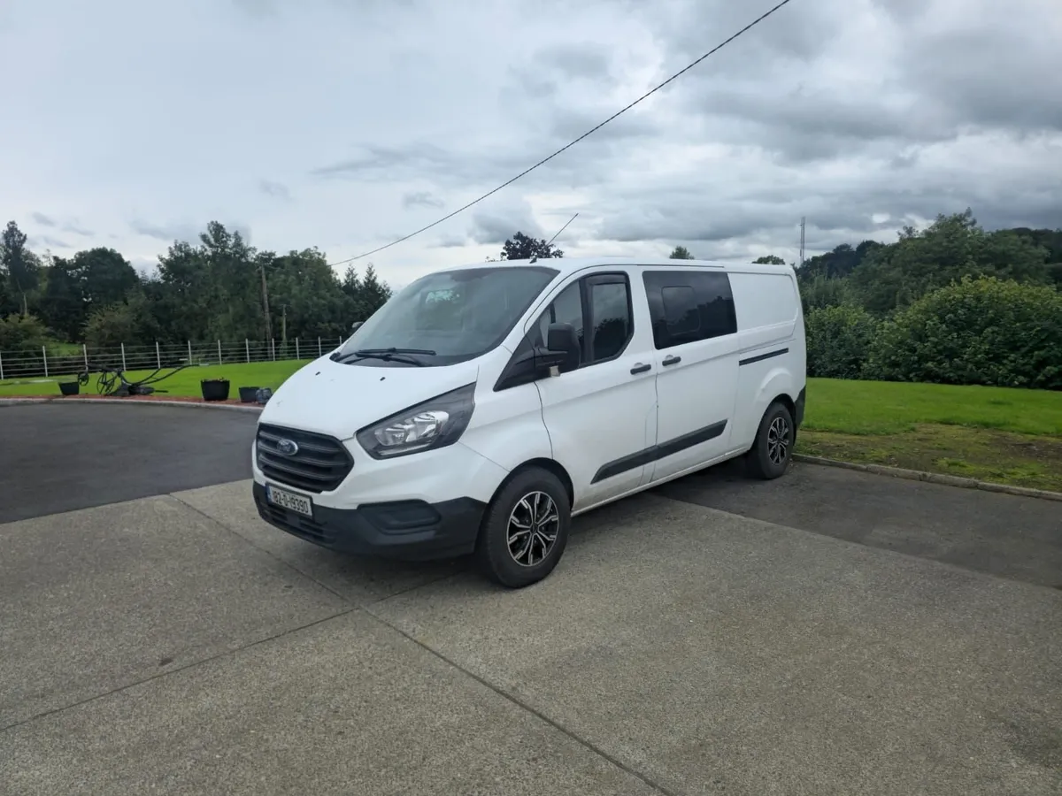 Camper 2018 ford custom - Image 4