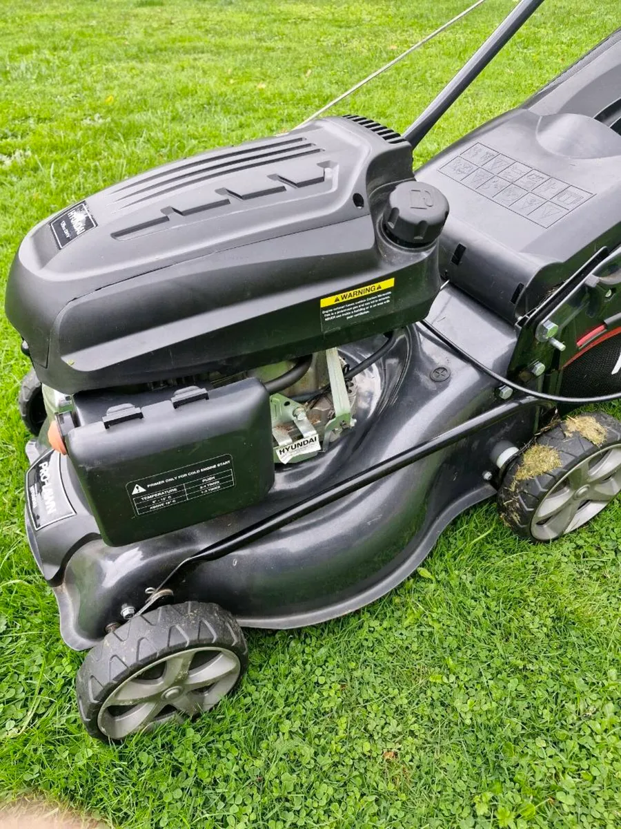 Petrol Lawnmower - Image 3