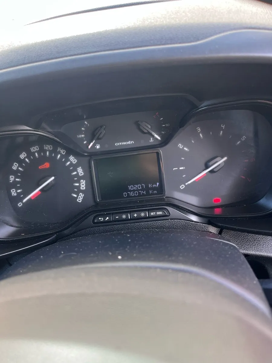 2019 citizen - Image 2