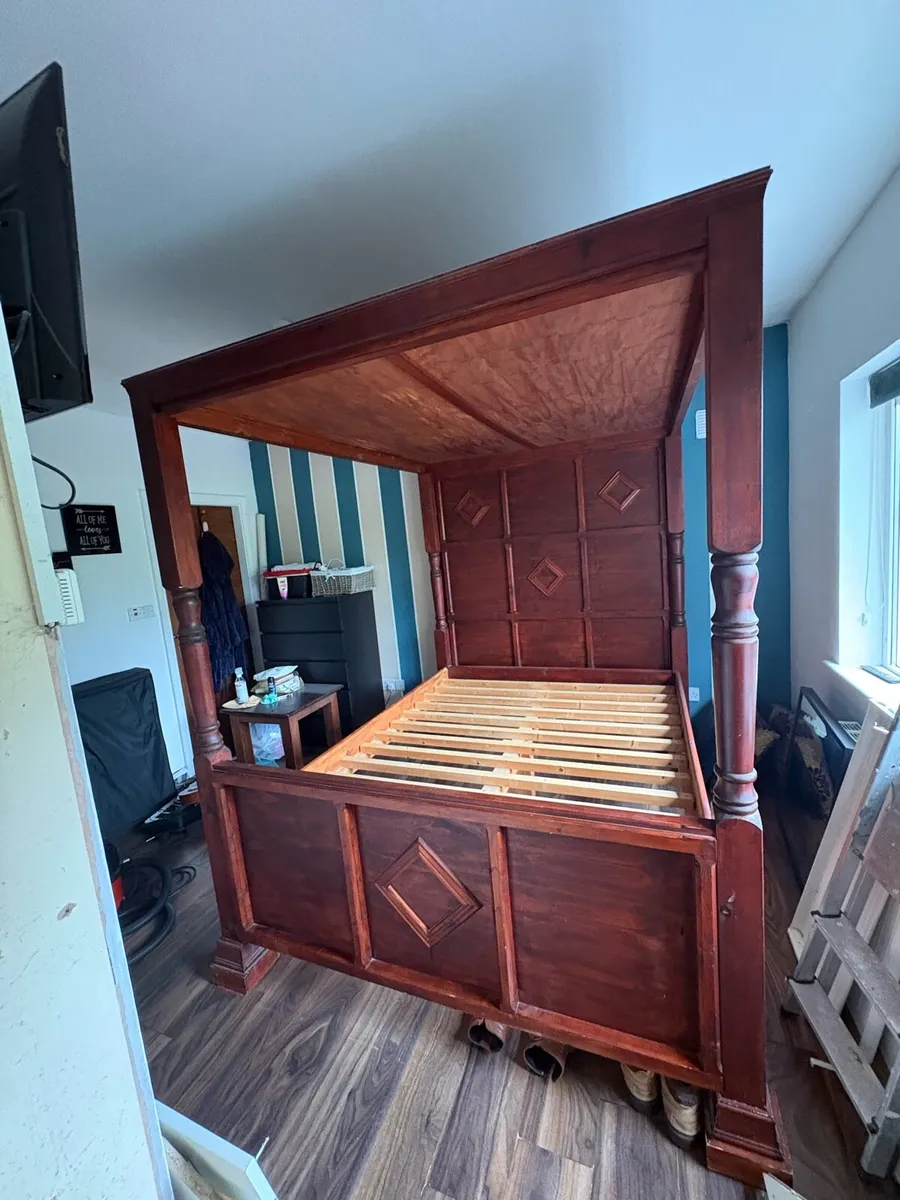 Four poster bed - Image 2