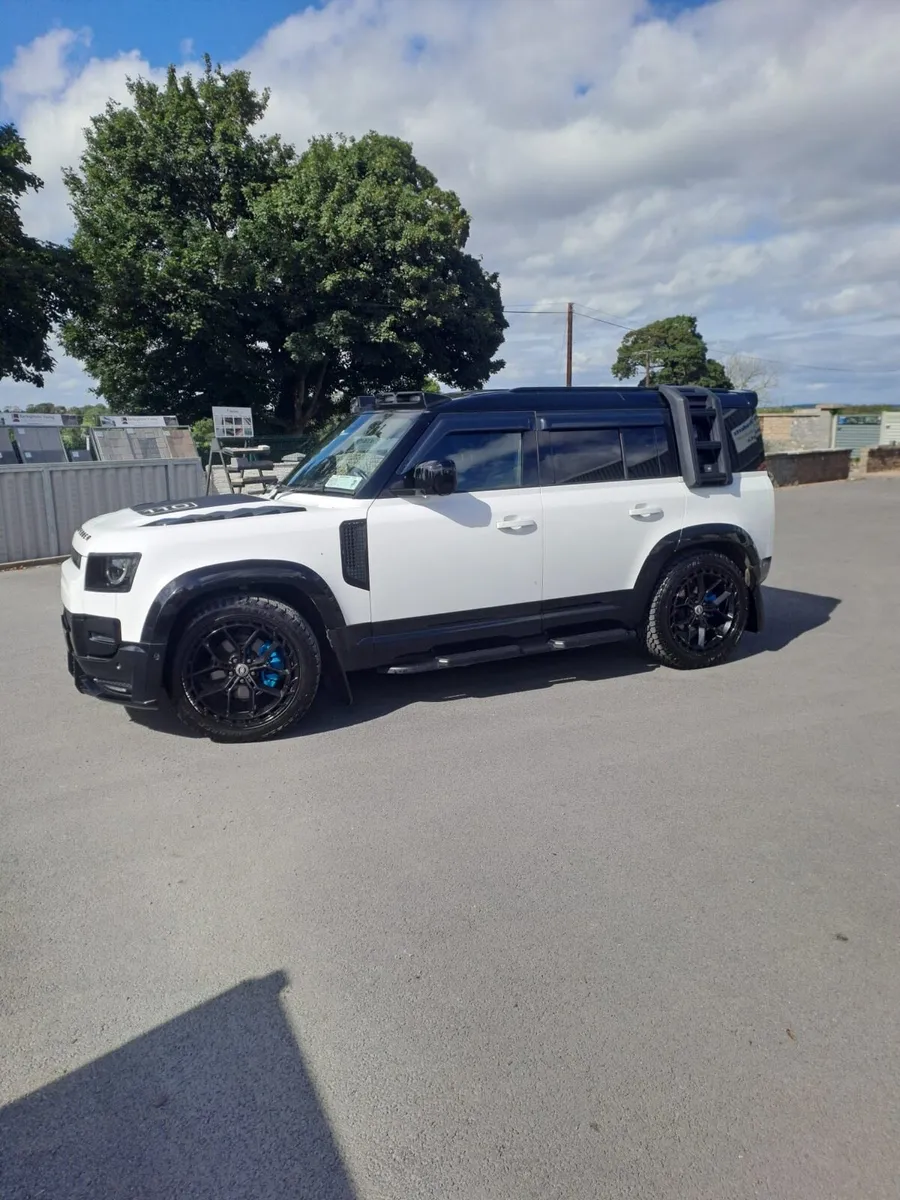 Landrover Defender 110 - Image 2