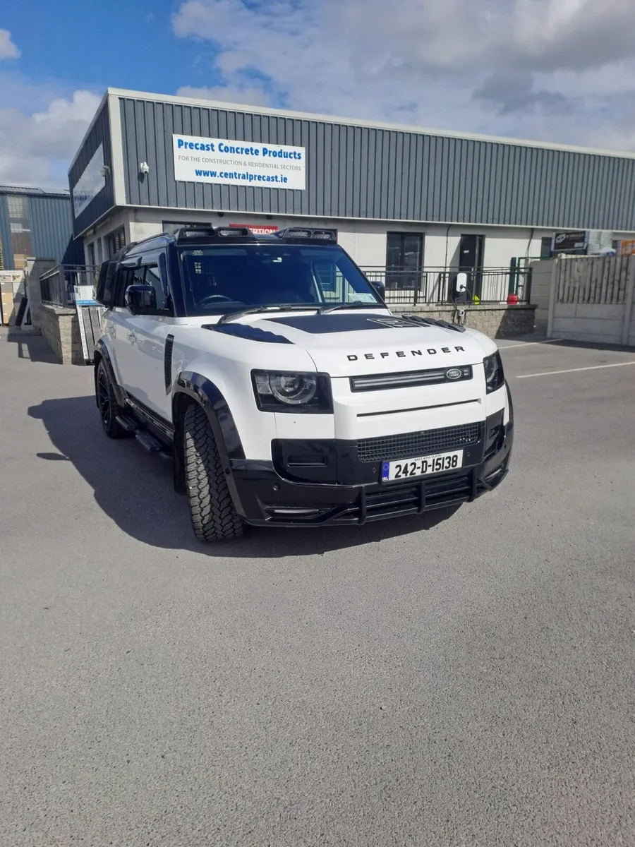 Landrover Defender 110 - Image 3
