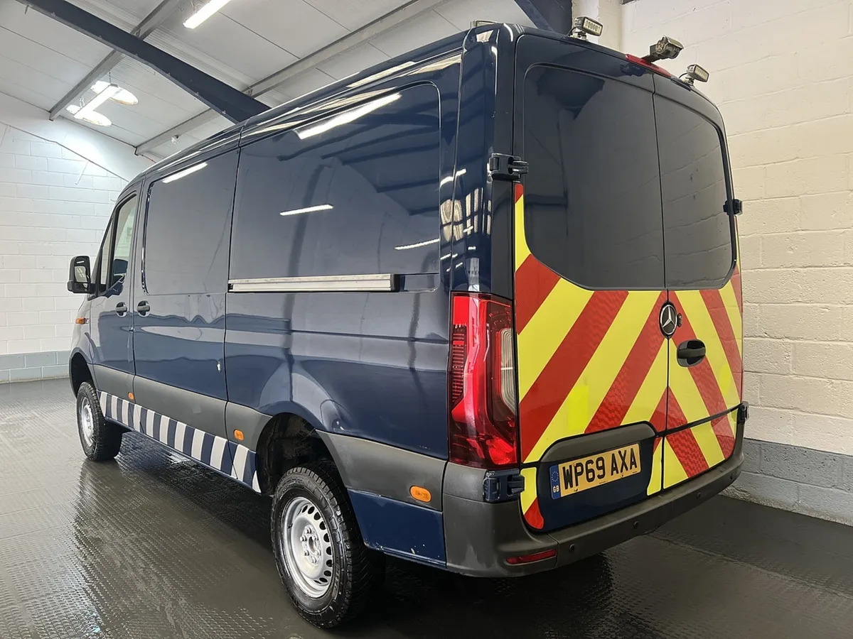 2019 Mercedes-Benz Sprinter Panel Van - Image 4