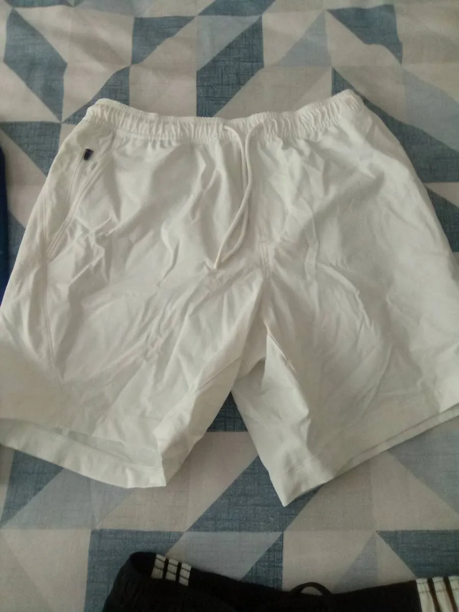 4.  MEDIUM.  ADDIDAS.   SPORTS.   SHORTS. - Image 3