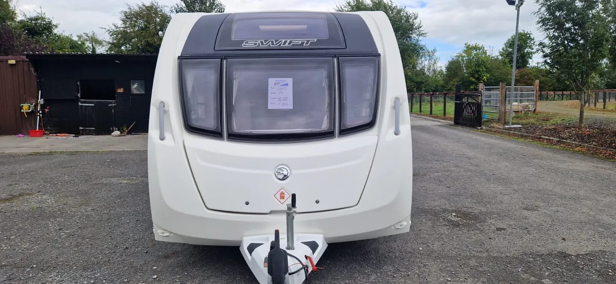 Swift Lifestyle Caravan Island Bed - Image 4