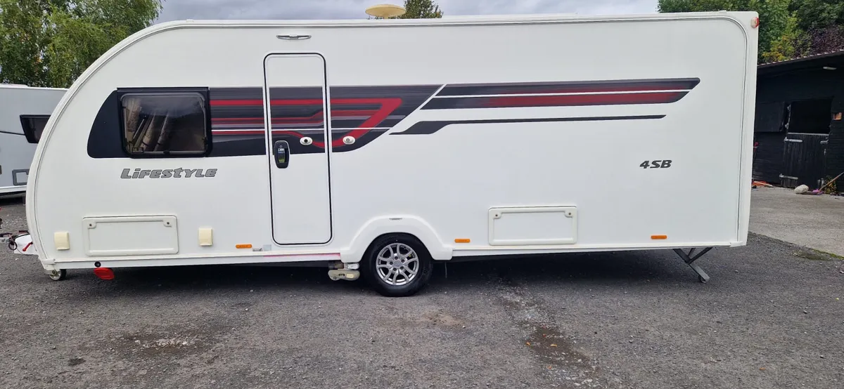 Swift Lifestyle Caravan Island Bed - Image 1