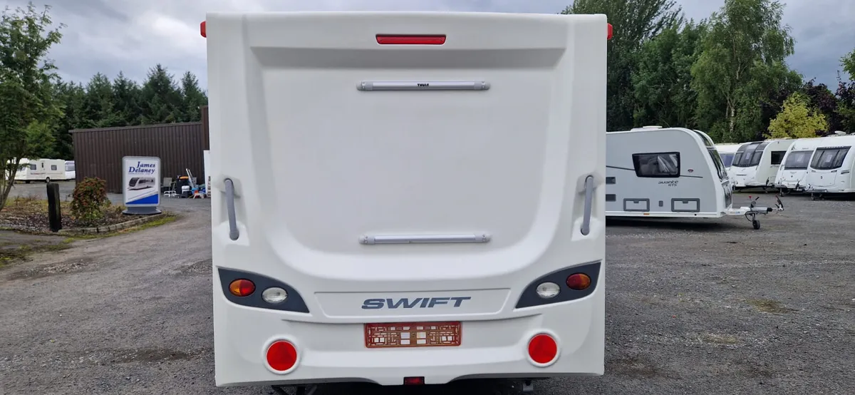 Swift Lifestyle Caravan Island Bed - Image 3