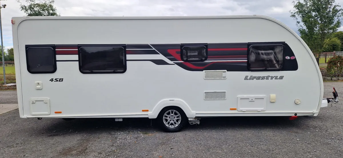 Swift Lifestyle Caravan Island Bed - Image 2