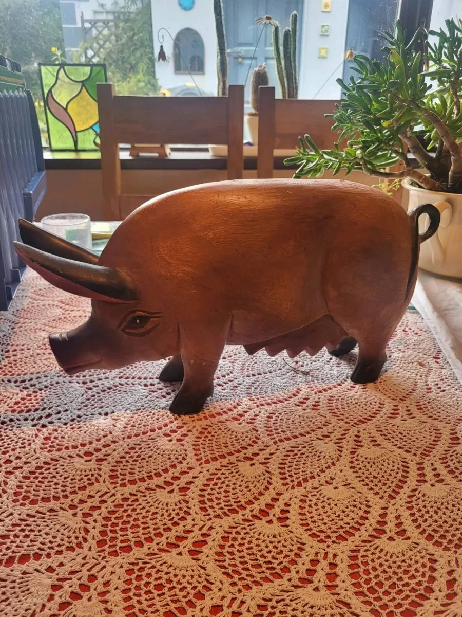 Hand carved wooden pig - Image 1