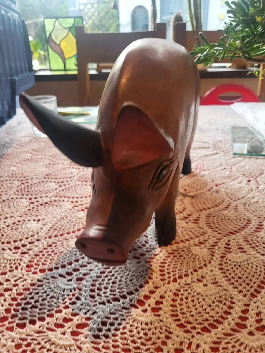 Hand carved wooden pig - Image 2