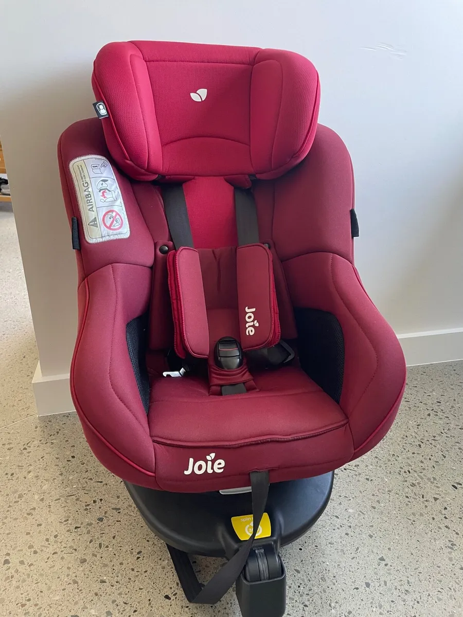 Joie 360 swivel car seat - Image 1