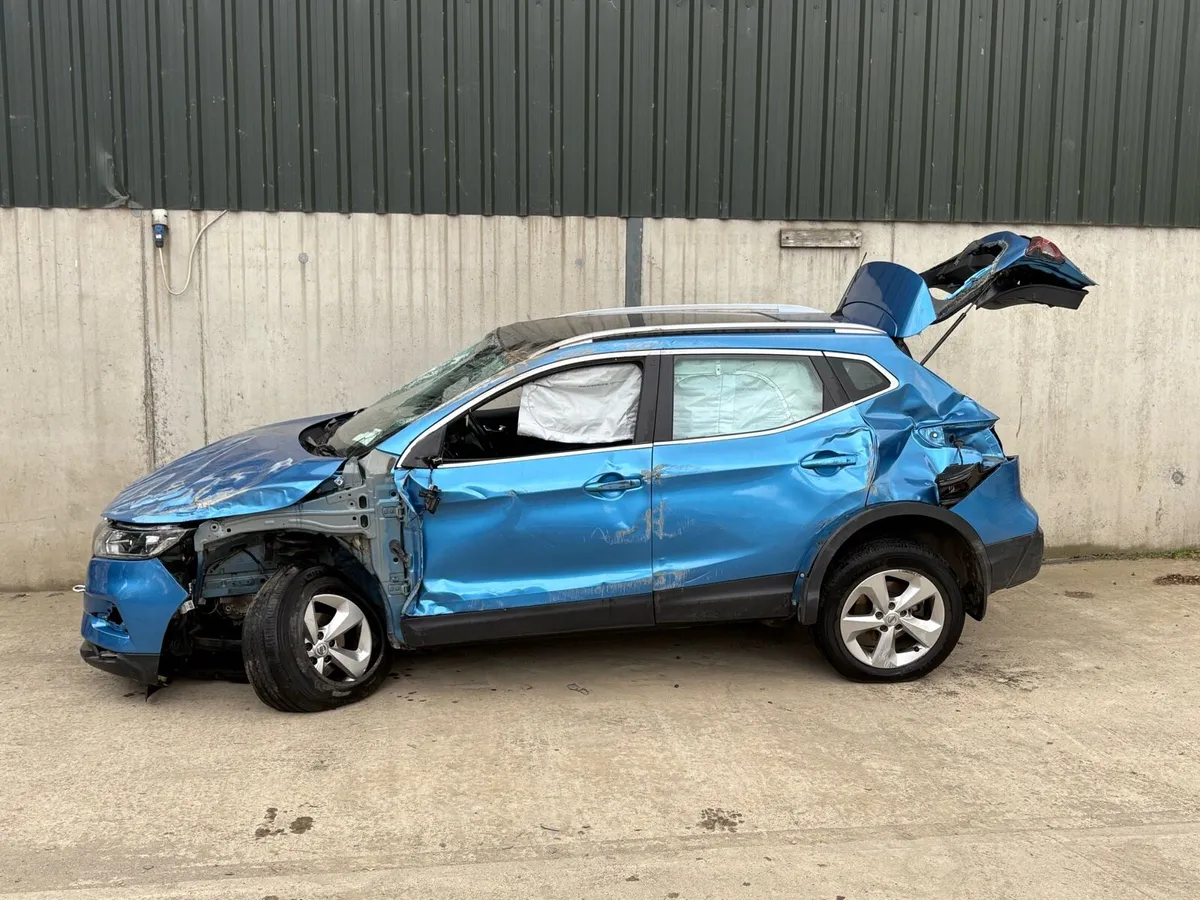 2020 Nissan Qashqai parts 4X4 - Image 3