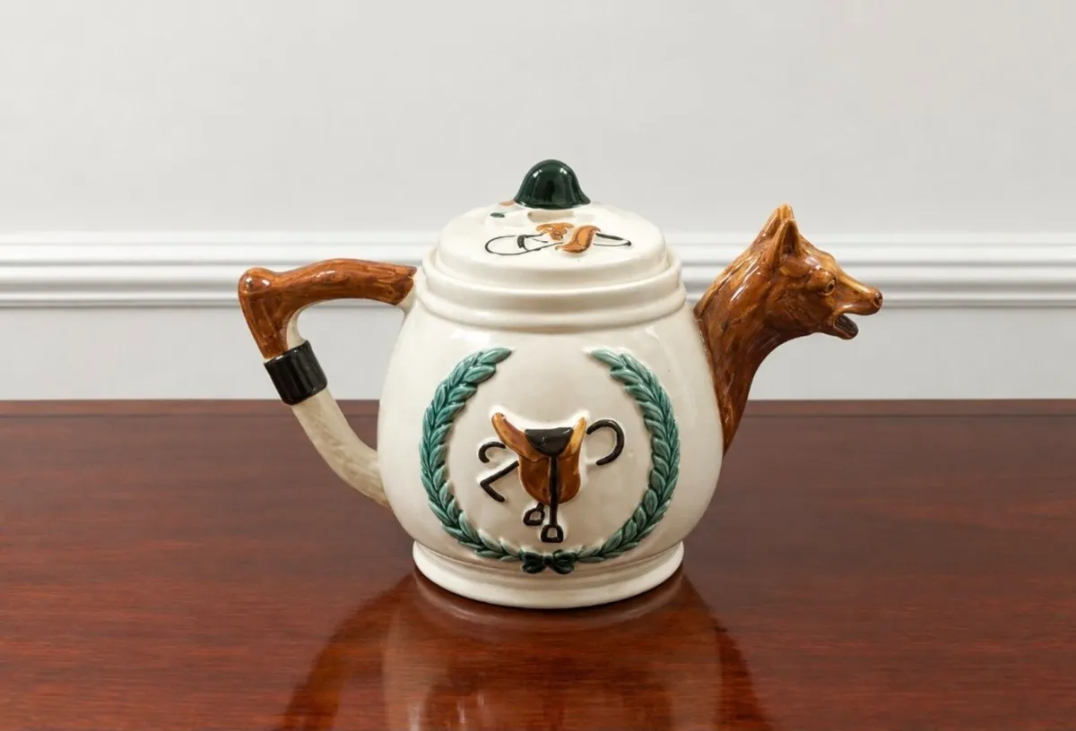 Vintage Horse and Hound Teapot - Image 2