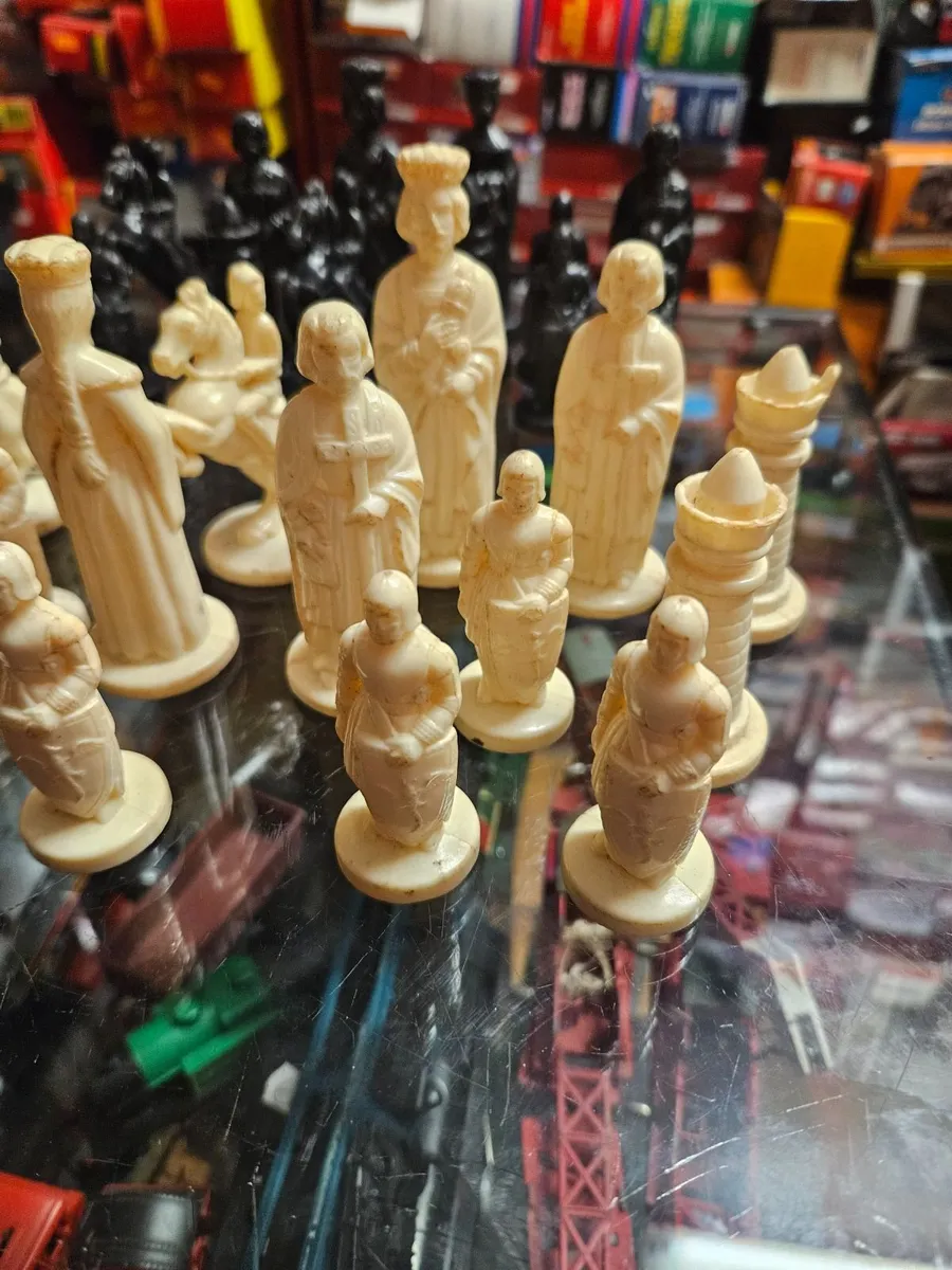 Vintage Chess Pieces - Image 4