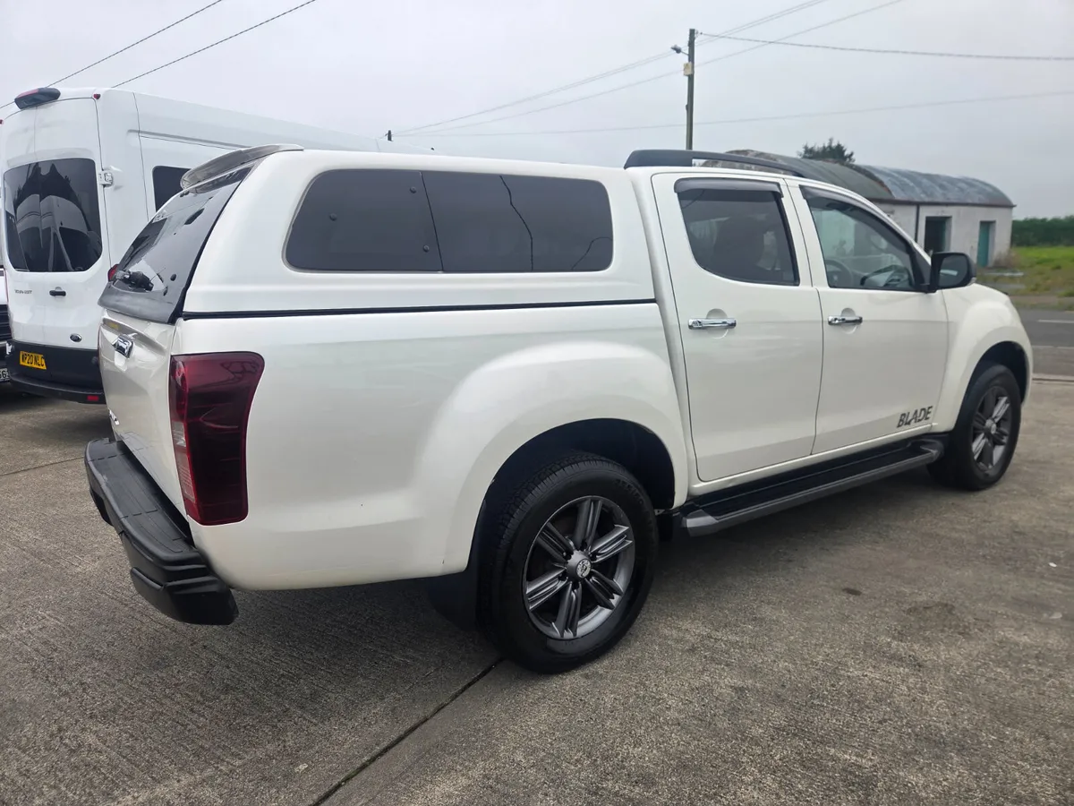ISUZU D-MAX CREWCAB 2018 - Image 4
