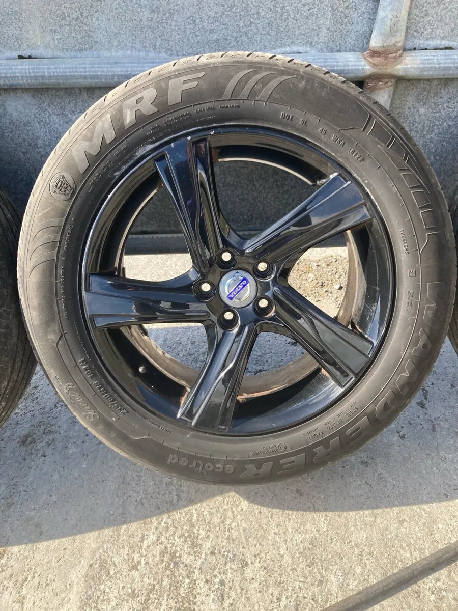 Volvo ixion rdesign wheels 18” - Image 4