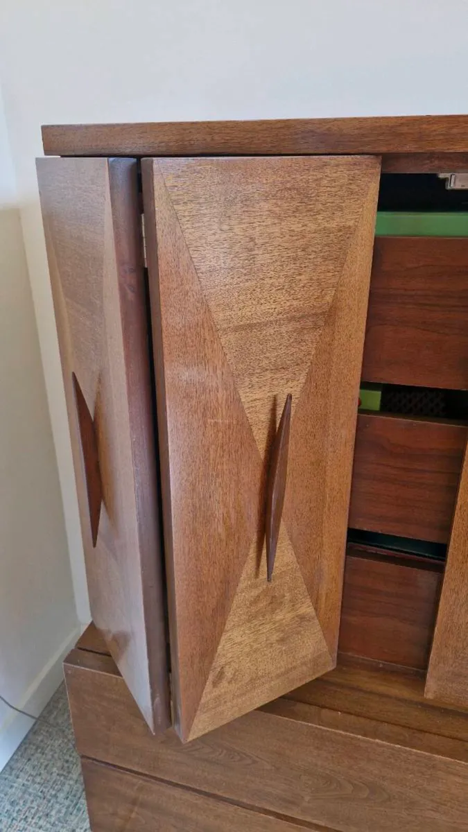 Mid Century Modern Dresser - Image 3