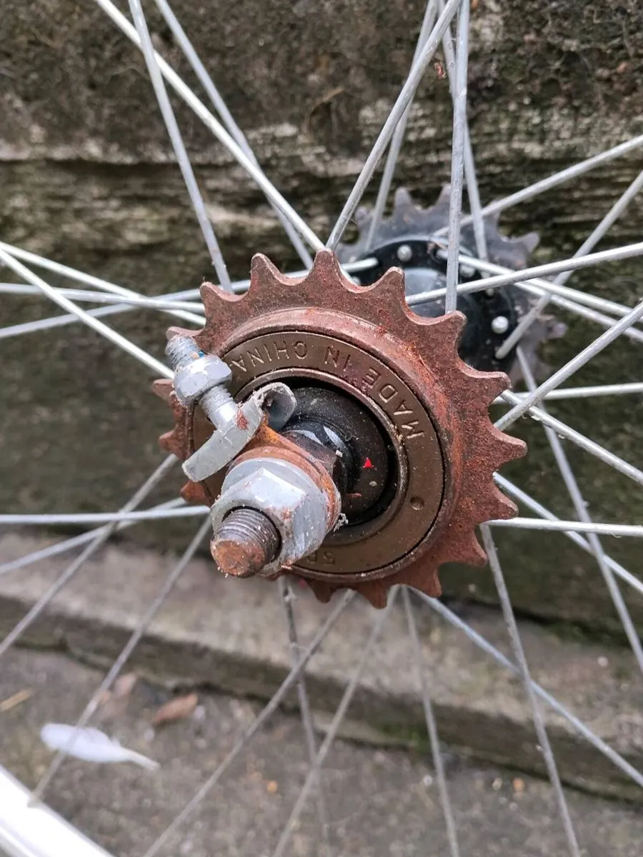 FREE Fixie Rear Wheel 700c Flip Flop Hub - Image 3