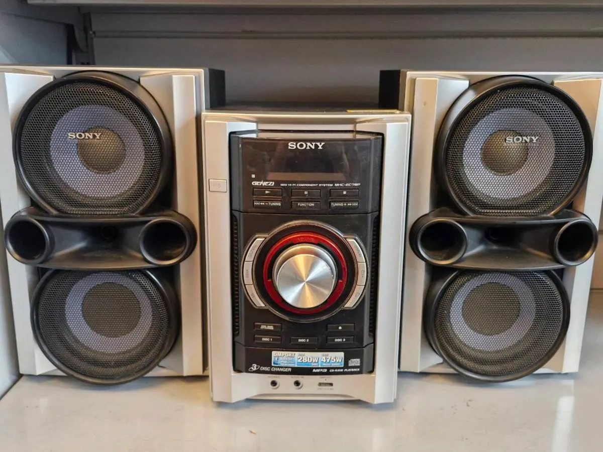 Sony HiFi System - Image 1