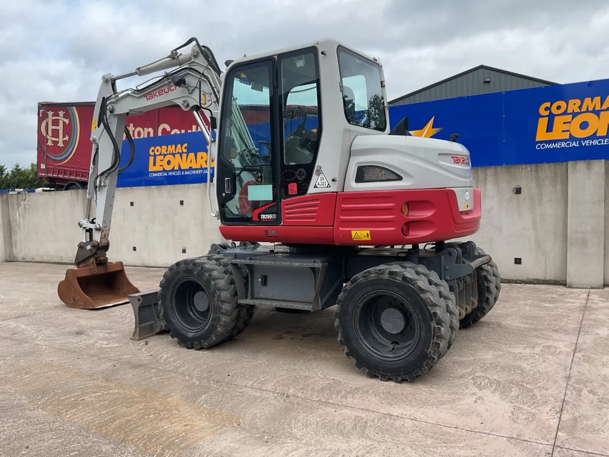2014 TAKEUCHI TB295W Wheeled Excavator - Image 4