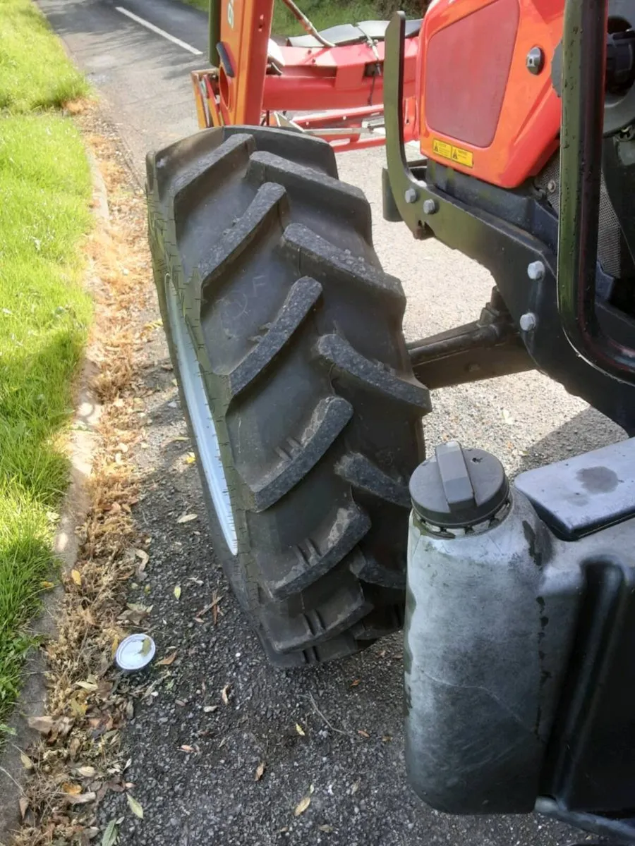 Massey Ferguson 5455 dyna4 - Image 4